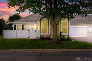 4655 Cobblestone Drive, Huber Heights, OH 45371