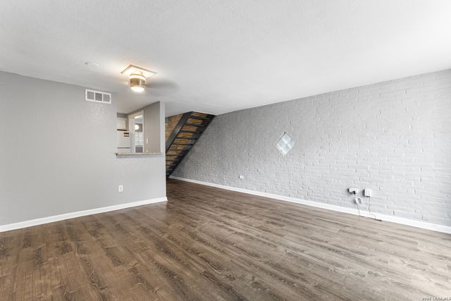 408 Ira Ave Apt 9, San Antonio, TX 78209