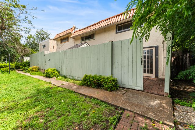 408 Ira Ave Apt 9, San Antonio, TX 78209