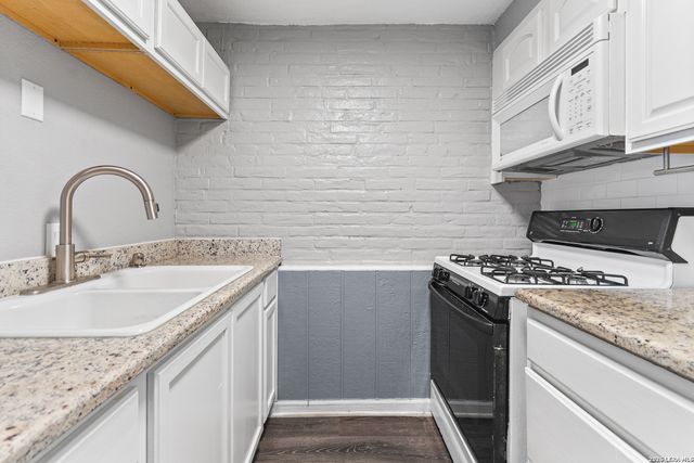 408 Ira Ave Apt 9, San Antonio, TX 78209