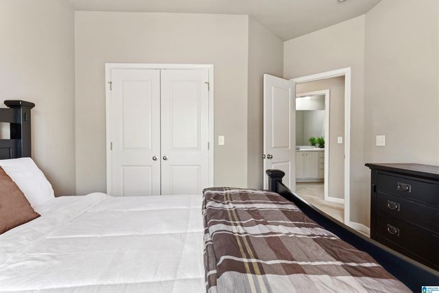 3756 VILLAGE CENTER WAY, Hoover, AL 35226