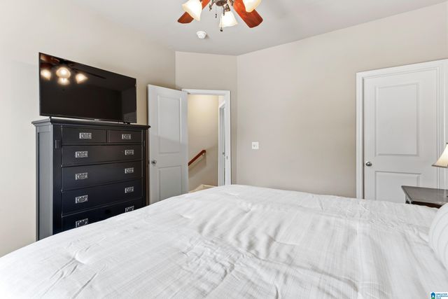 3756 VILLAGE CENTER WAY, Hoover, AL 35226