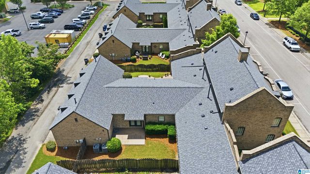 3756 VILLAGE CENTER WAY, Hoover, AL 35226