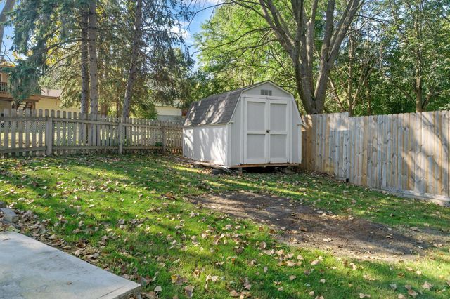 1701 W 138th Street, Burnsville, MN 55337