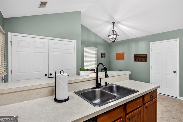 410 Shadowbrook Circle, Springfield, GA 31329