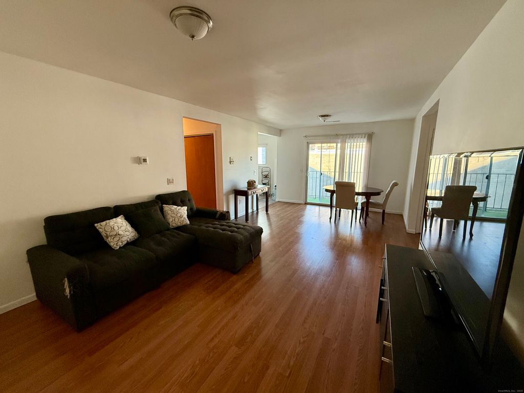 16 Houston Terrace APT 7, Stamford, CT 06902