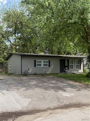 120 Saint Robert Drive, Cahokia, IL 62206
