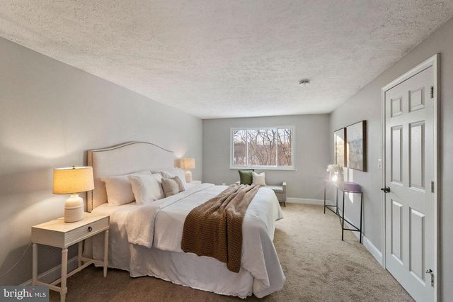 10133 PEANUT MILL DR, Gaithersburg, MD 20882