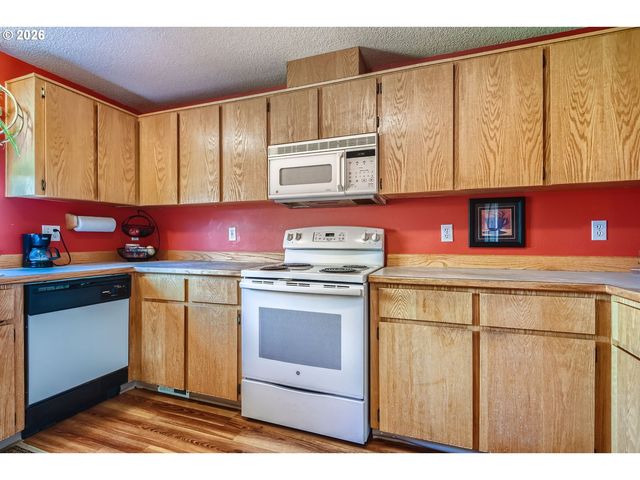 5043 N OBERLIN St, Portland, OR 97203