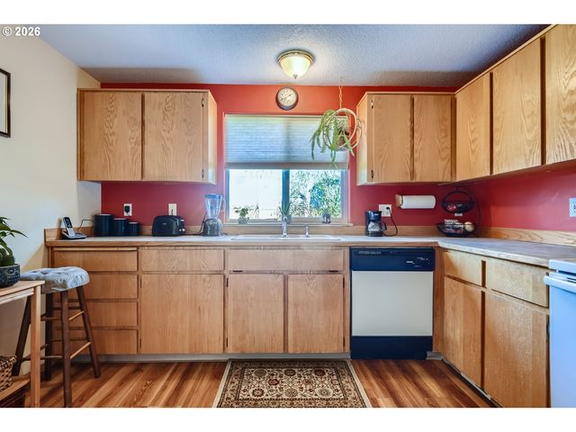 5043 N OBERLIN St, Portland, OR 97203