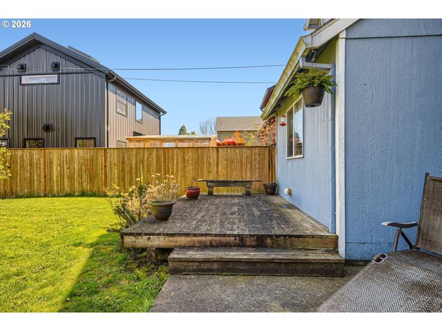 5043 N OBERLIN St, Portland, OR 97203