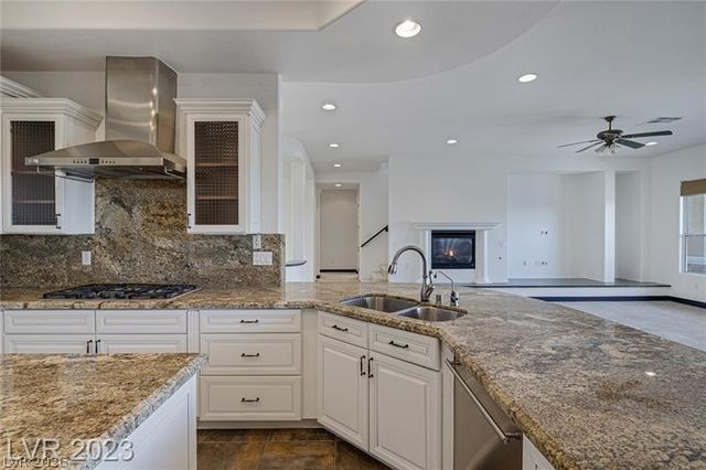 1958 Country Cove Court, Las Vegas, NV 89135