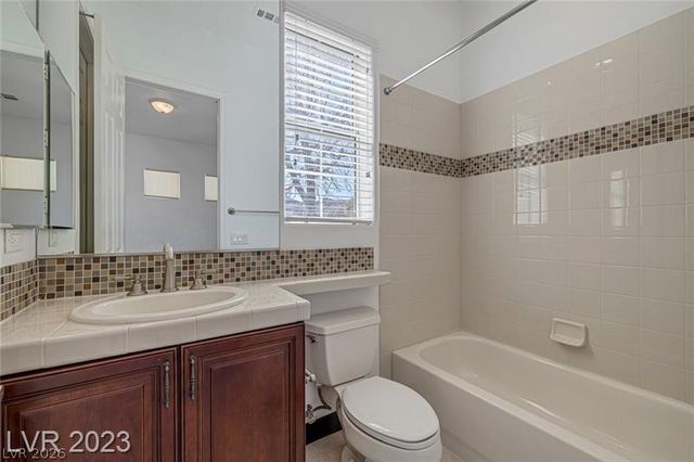 1958 Country Cove Court, Las Vegas, NV 89135