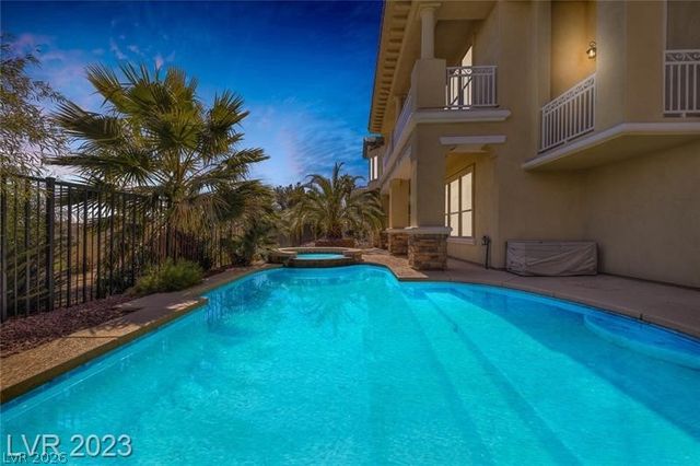 1958 Country Cove Court, Las Vegas, NV 89135