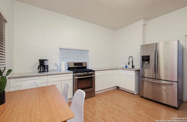 923 W Rosewood, San Antonio, TX 78201