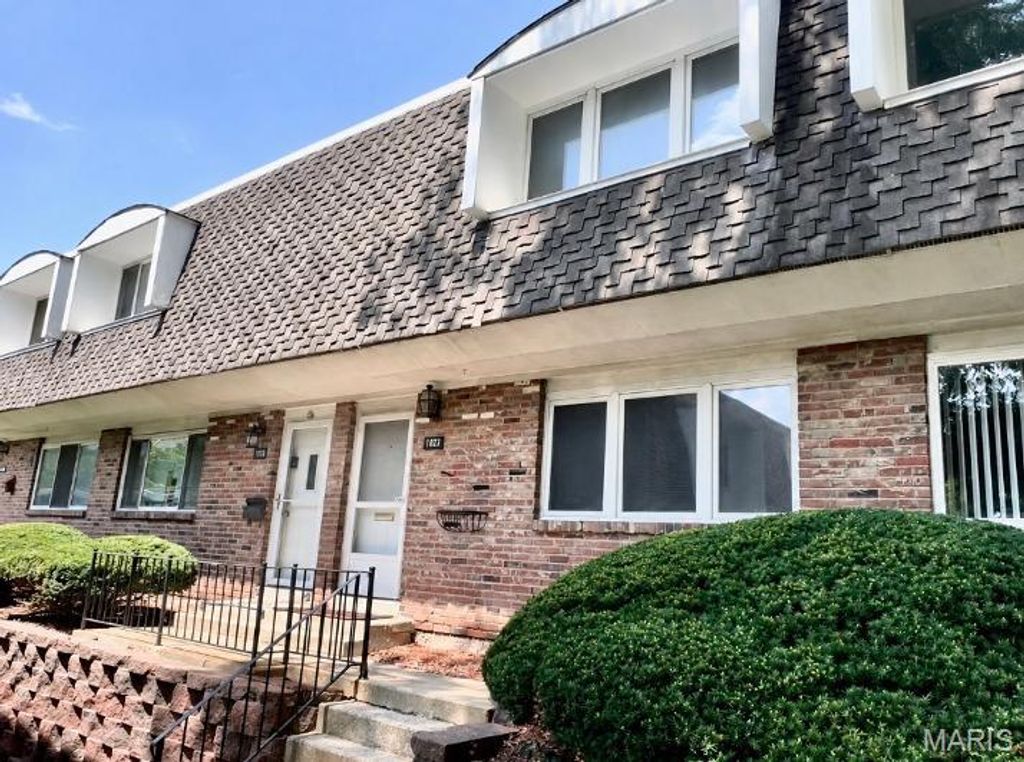 1072 Lafayette Court, Collinsville, IL 62234