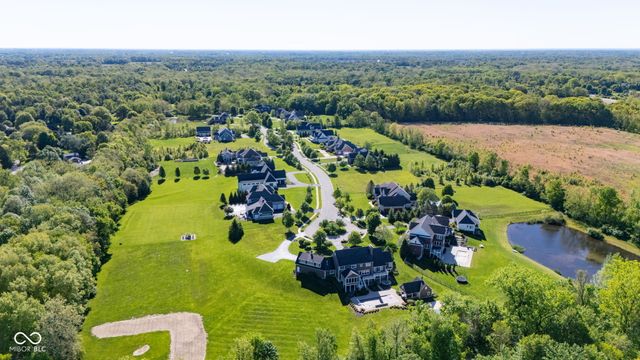 9335 Pleasant View Lane, Zionsville, IN 46077