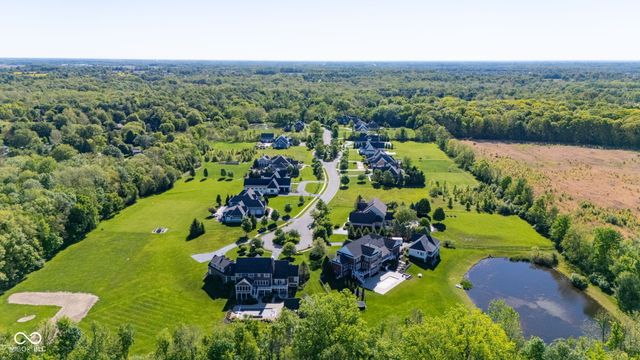 9335 Pleasant View Lane, Zionsville, IN 46077