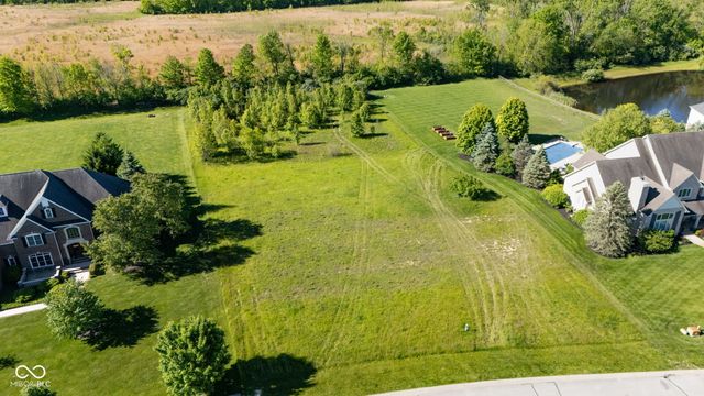 9335 Pleasant View Lane, Zionsville, IN 46077