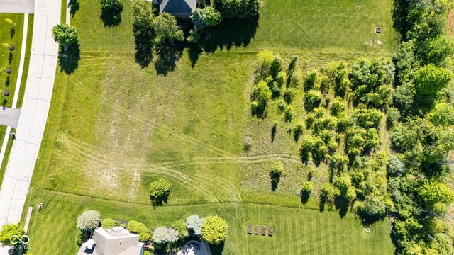 9335 Pleasant View Lane, Zionsville, IN 46077