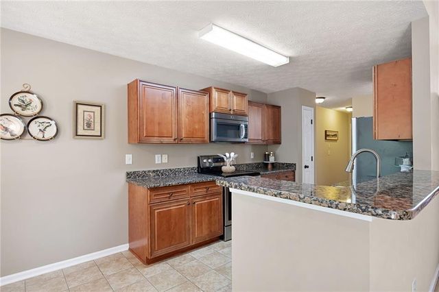 3390 English Oaks Drive NW, Kennesaw, GA 30144