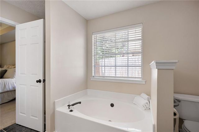 3390 English Oaks Drive NW, Kennesaw, GA 30144