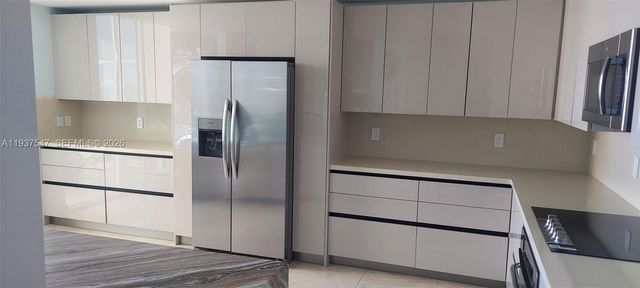 3330 NE 190th Street MPH15, Aventura, FL 33180