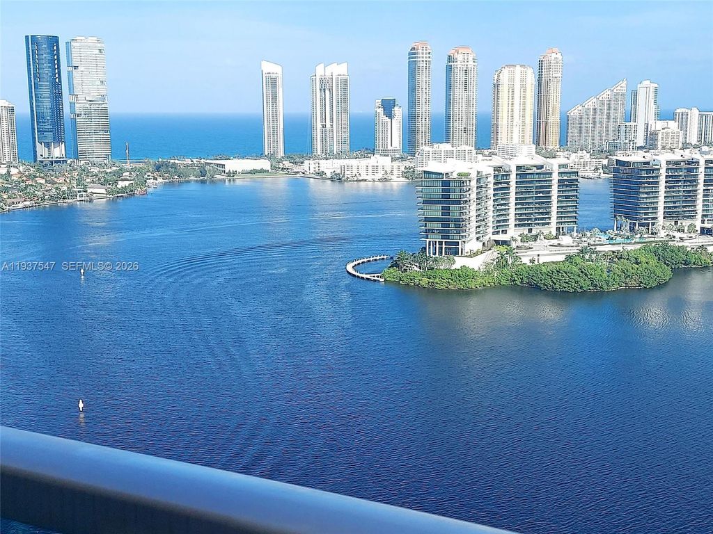 3330 NE 190th Street MPH15, Aventura, FL 33180
