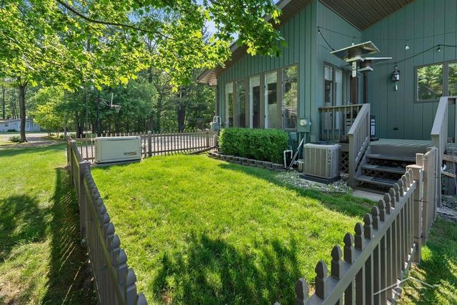 4394 N Francis Shores Avenue, Edenville Twp, MI 48657