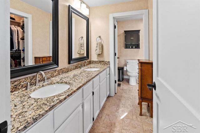 4394 N Francis Shores Avenue, Edenville Twp, MI 48657