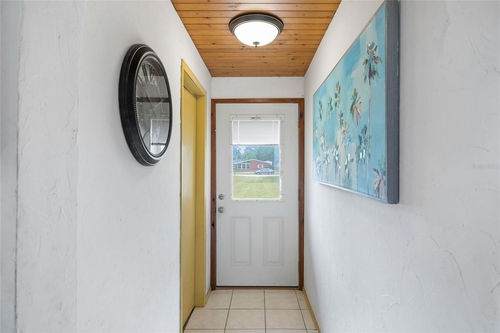 Image 6 of property listing at 14406 MIDDLEFIELD LANE, Odessa, FL 33556