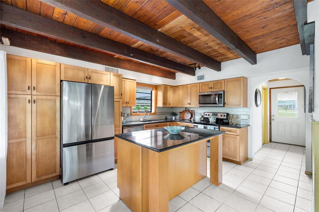 Image 10 of property listing at 14406 MIDDLEFIELD LANE, Odessa, FL 33556