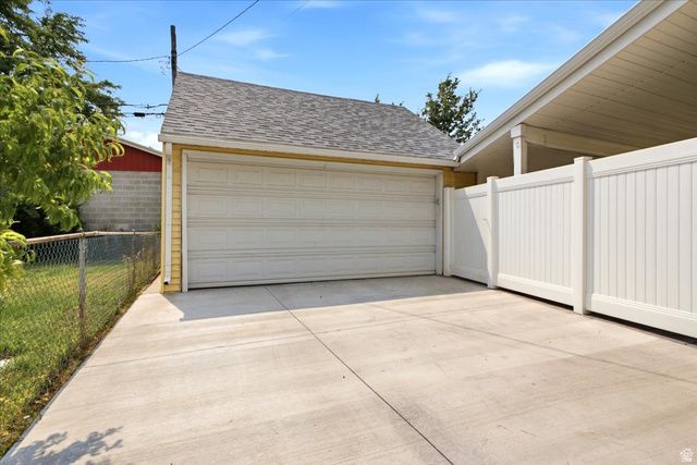 825 N OAKLEY ST, Salt Lake City, UT 84116