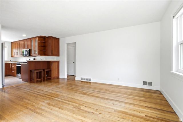 825 N OAKLEY ST, Salt Lake City, UT 84116