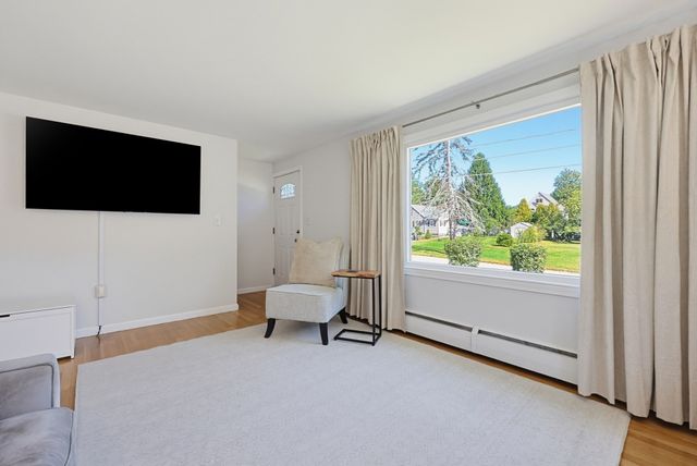 18 Longview St., West Boylston, MA 01583