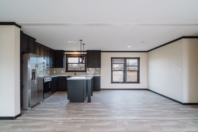 CR 150, San Antonio, TX 78114