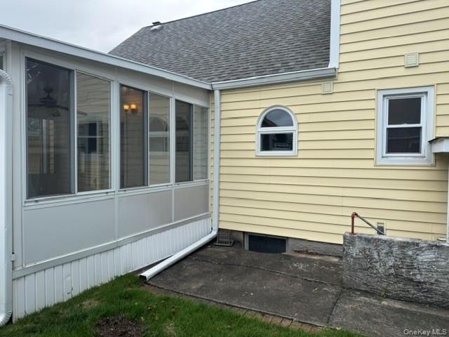 2316 Westlake Court, Oceanside, NY 11572