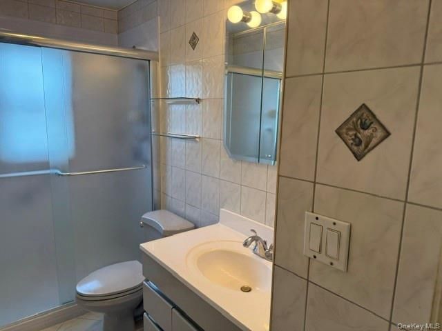 2316 Westlake Court, Oceanside, NY 11572