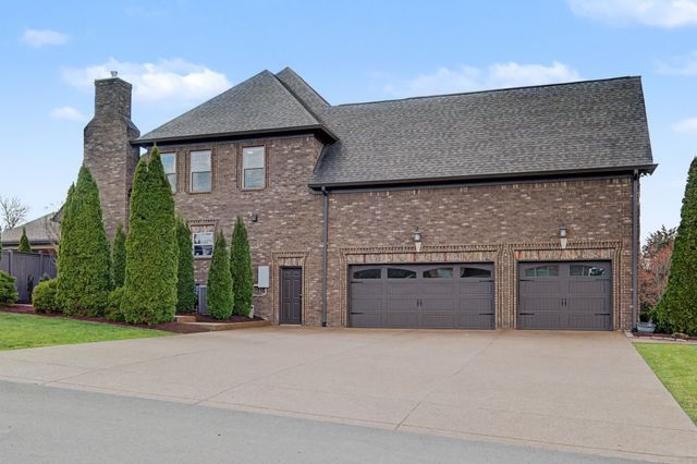 100 Wembly Ln, Mount Juliet, TN 37122