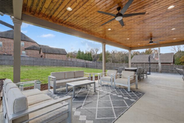 100 Wembly Ln, Mount Juliet, TN 37122