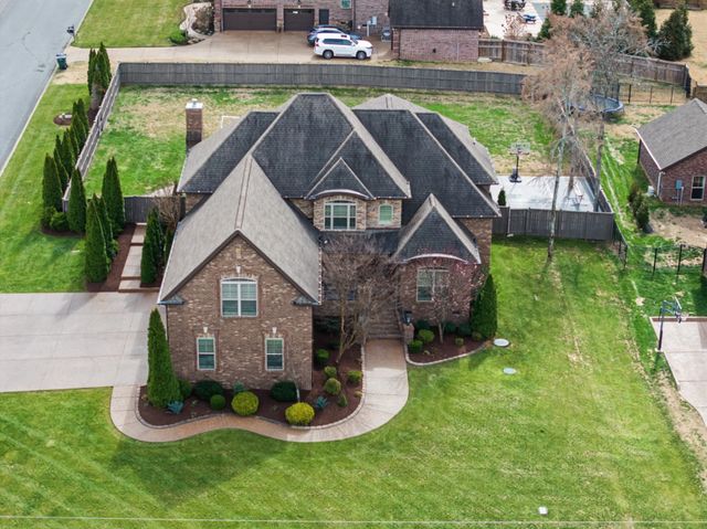 100 Wembly Ln, Mount Juliet, TN 37122