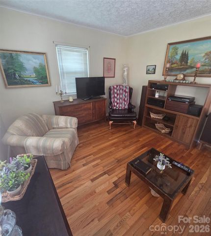 376 State Street, Marion, NC 28752
