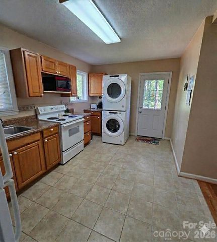 376 State Street, Marion, NC 28752