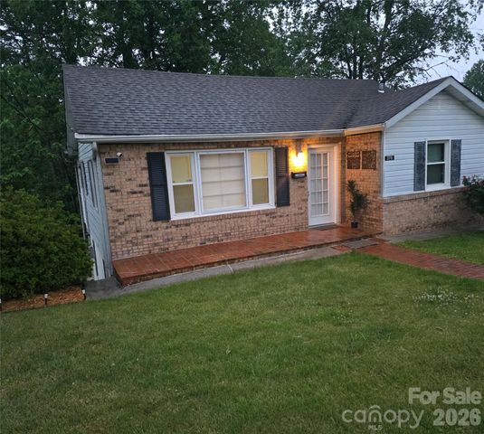 376 State Street, Marion, NC 28752