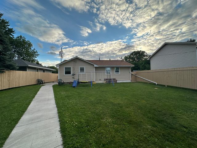 4039 Main Street NE, Columbia Heights, MN 55421