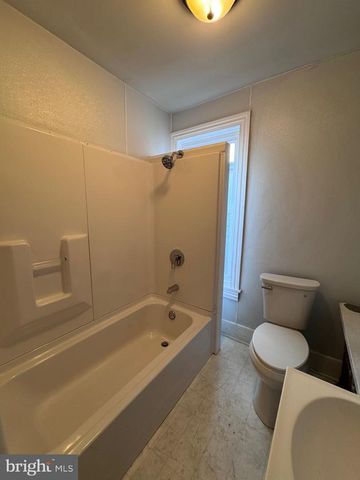 1710 PERKIOMEN AVE, Reading, PA 19602
