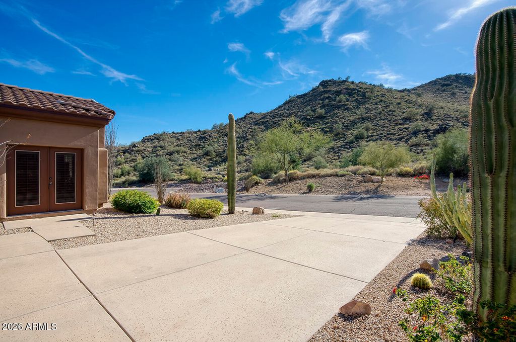 14211 N HONEYSUCKLE Drive, Fountain Hills, AZ 85268 — photo 4