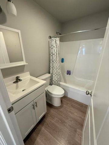 103 Summertree Drive, Chesterton, IN 46304