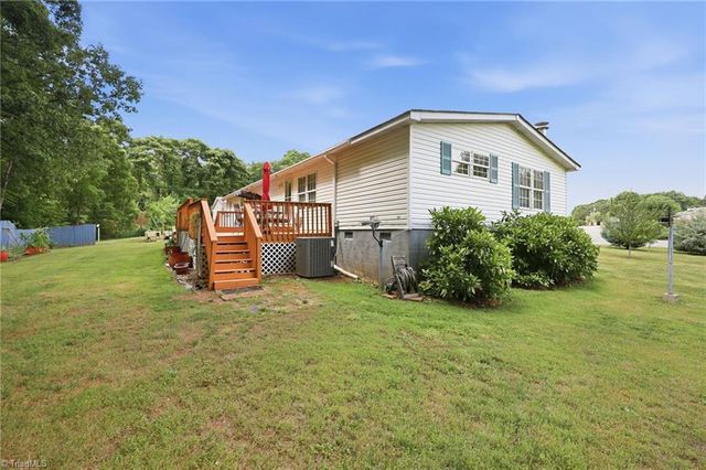 2032 Anna Drive, Yadkinville, NC 27055