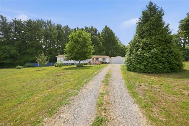 2032 Anna Drive, Yadkinville, NC 27055